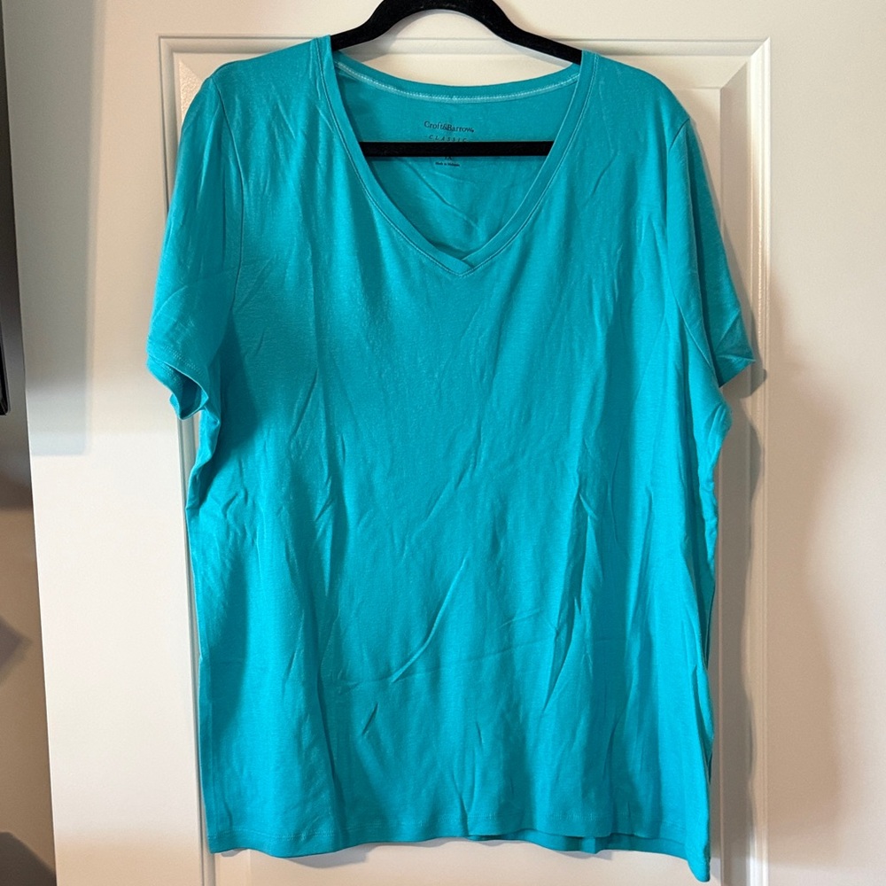 Women's V-Neck Tee